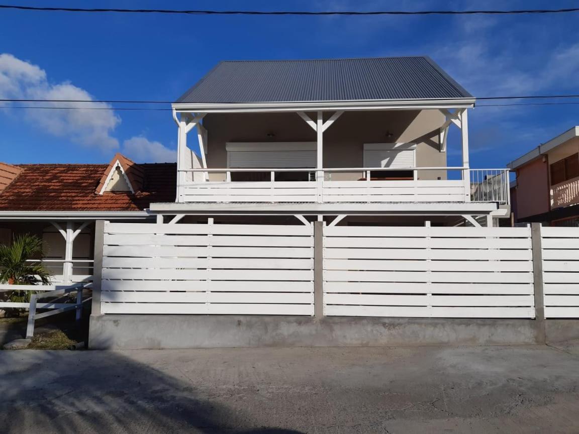 Appartement Neuf A 150 Metres De La Mer Wifi Le Diamant Bagian luar foto